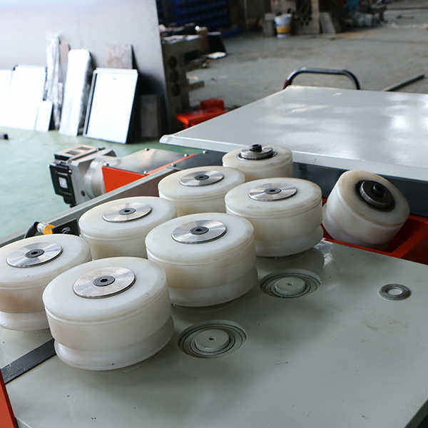 Experience Precision and Efficiency with a Cutting-Edge Round Tube Bending Machine