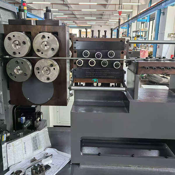 Cách Máy Uốn 3D Hoạt Động