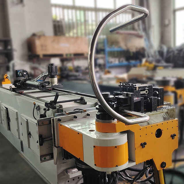 Enjoy the durability of a high-quality SS pipe bender.