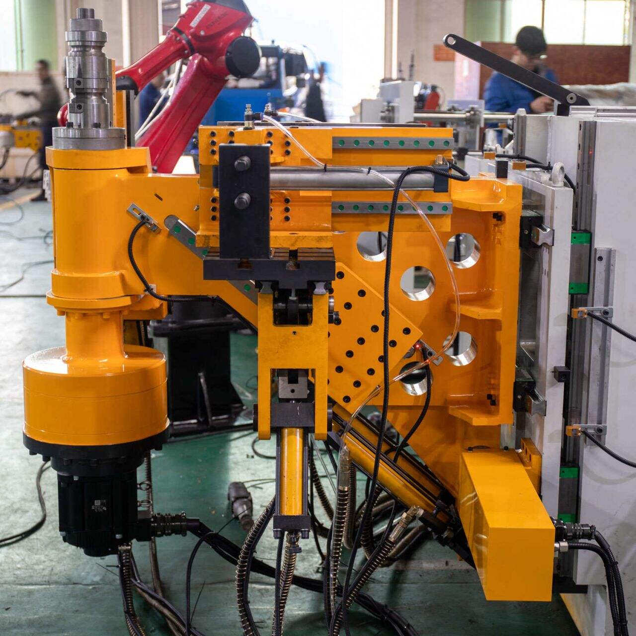Tiết kiệm thời gian và công sức với máy uốn ống tự động