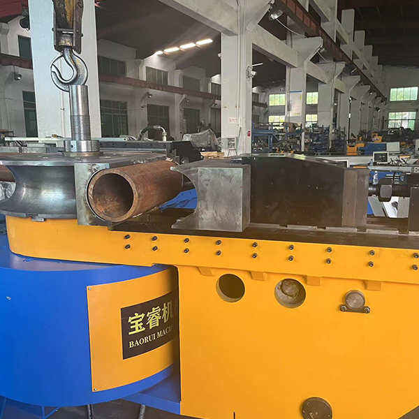 Versatile applications for hydraulic mandrel pipe bender in various industries