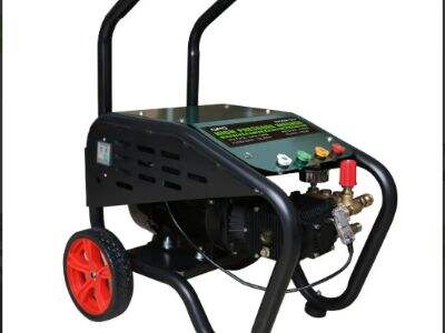 Küçük filo bakım bölmeleri için alan tasarrufu sağlayan kompakt basınçlı yıkama makinesi