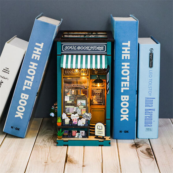 Get Inspired to Read with Up Book Nook