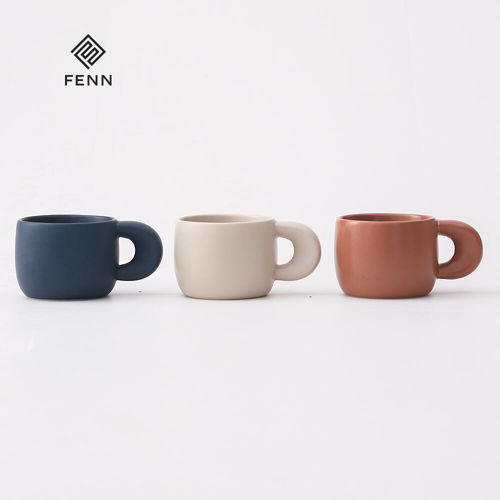 Porcelain Nordic Korean Mug Cup Modern Thick Handle Design Ceramic Coffee Mug 220ml Matte Glazed Ceramic Mug for Coffee Tea supplier