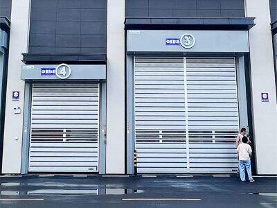 كيف يمكن للأبواب عالية السرعة أن تحسن كفاءة التشغيل في المستودعات؟