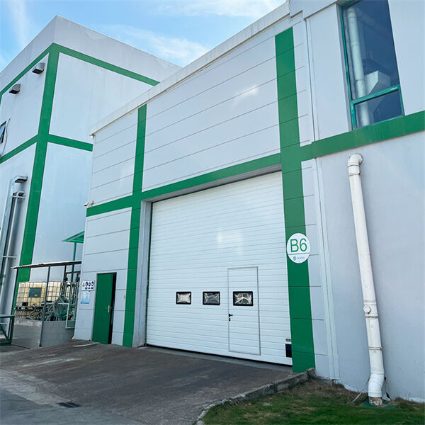 امنِ ممتلكاتك بأبواب مرآب قسمية فولاذية متينة.