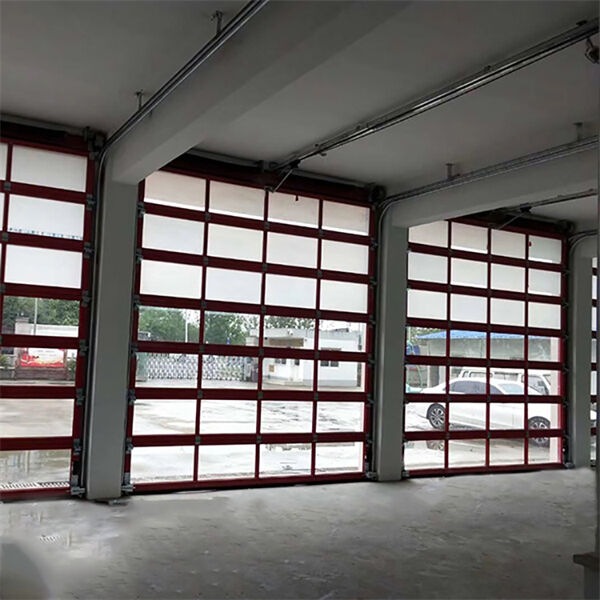 زيادة كفاءة طاقة منزلك باستخدام أبواب مرآب قطعية زجاجية