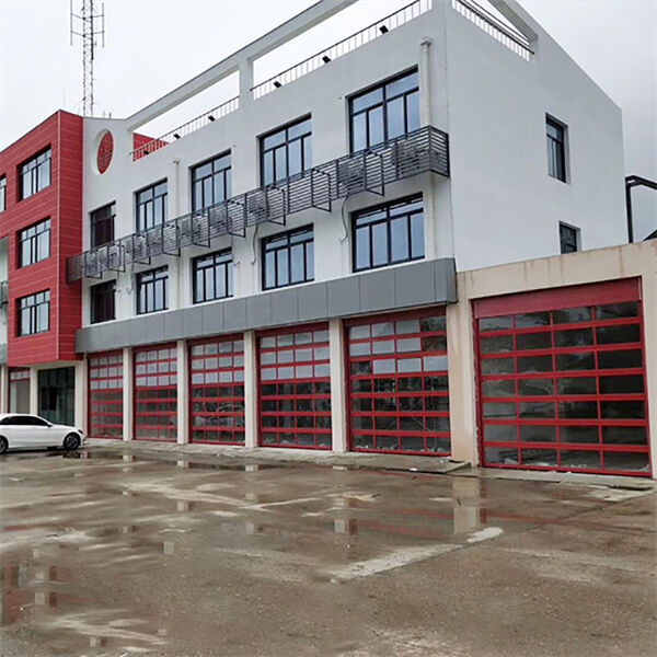 لماذا يحسن باب المرآب القطعي الزجاجي الإضاءة الطبيعية