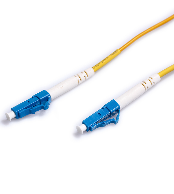 The Advantages of APT Patch Cord in Modern Communications