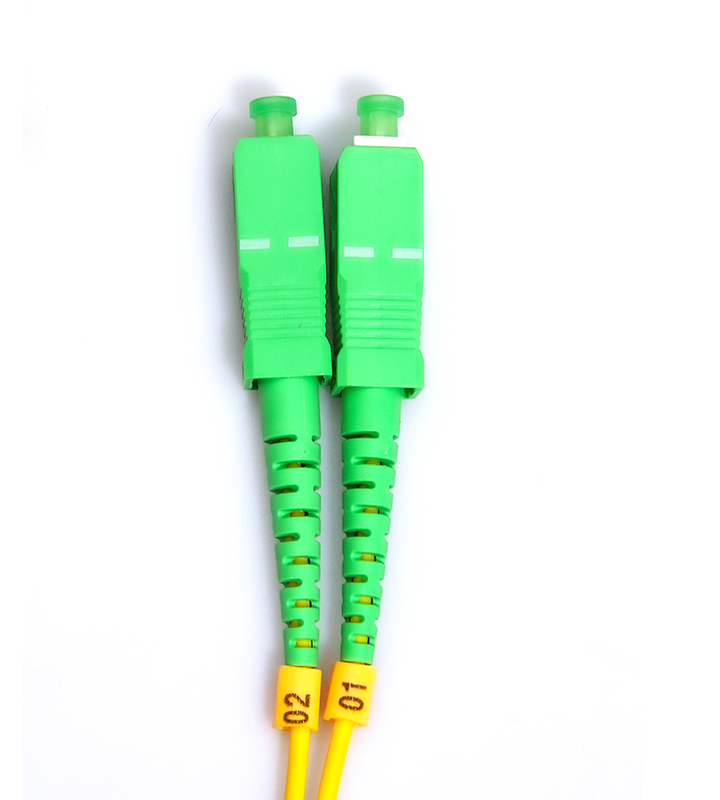 The Advantages of APT Patch Cord in Modern Communications