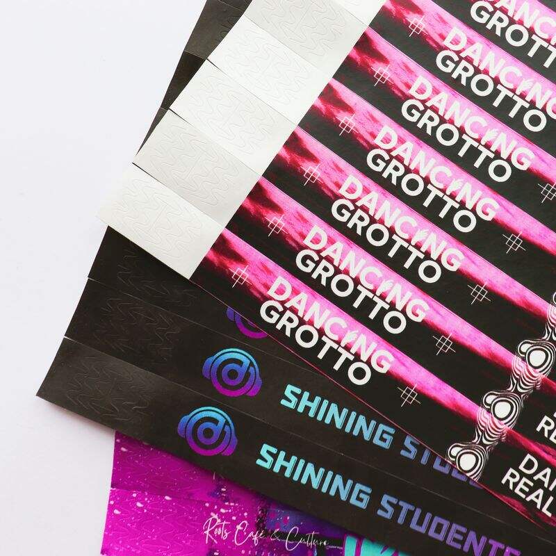 Disposable Custom DuPont Tyvek Paper Bracelets Swimming Pool Theme Party Waterproof Paper Admission Tickets Tyvek Wristbands supplier