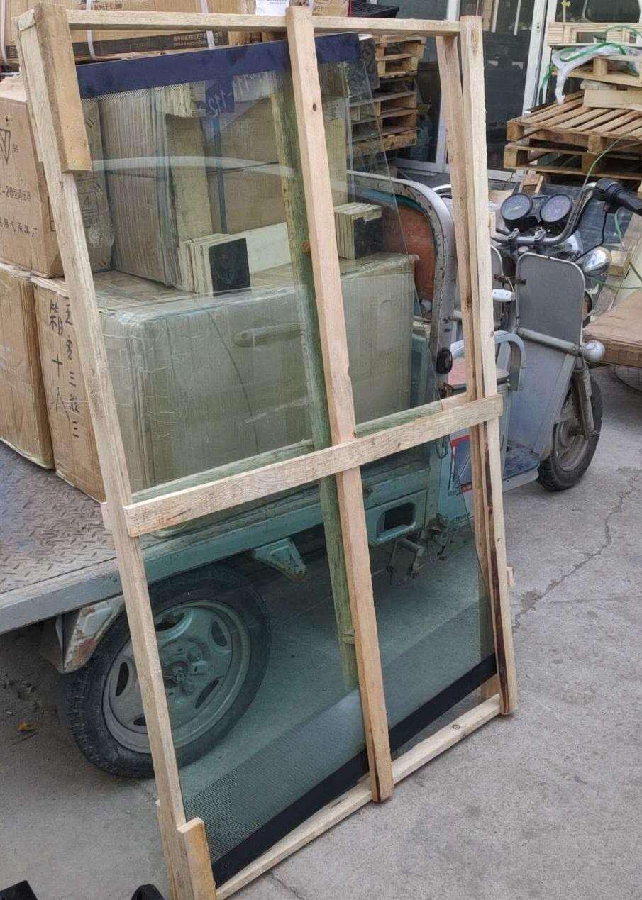 Excavator Cab Genuine Windshield Glass manufacture