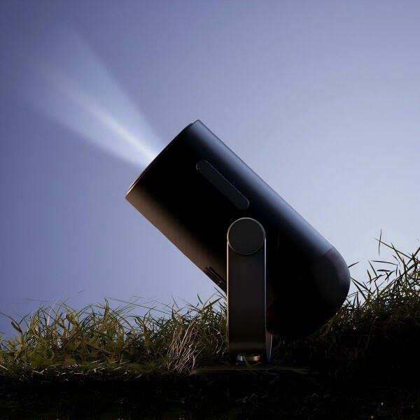 Take Your Outdoor Entertainment to the Next Level with the Best LCD Projector on the Marke