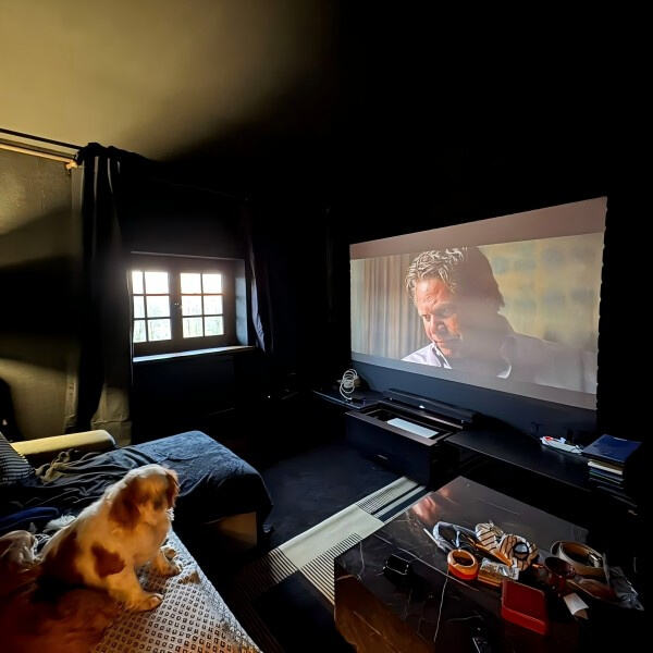 Get Crisp and Clear Picture with Tension Projector Screen