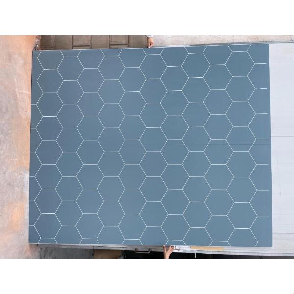 Transformer Dit Indre med Højkvalitets Hvide Marmor PVC Paneler