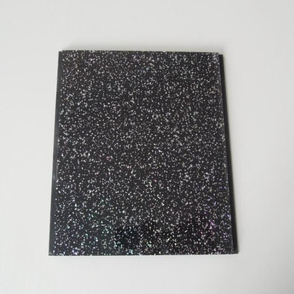 Transforme cualquier espacio con nuestros paneles plásticos de alta calidad, ideales tanto para aplicaciones residenciales como comerciales.