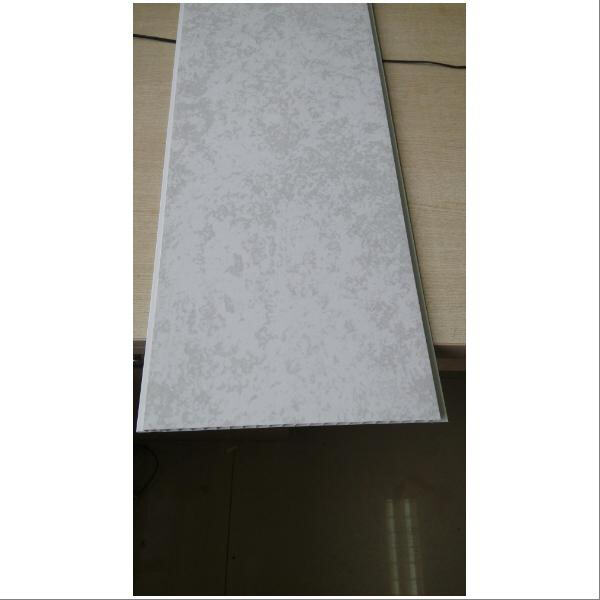 내구성 있는 PVC 벽 패널로 생활 공간의 미적 완성도를 높이세요