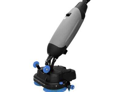 What are the differences between a single disc floor scrubber and a floor scrubber?