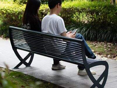 Garden Bench vs Garden Chair: Which Is Better for Your Patio?