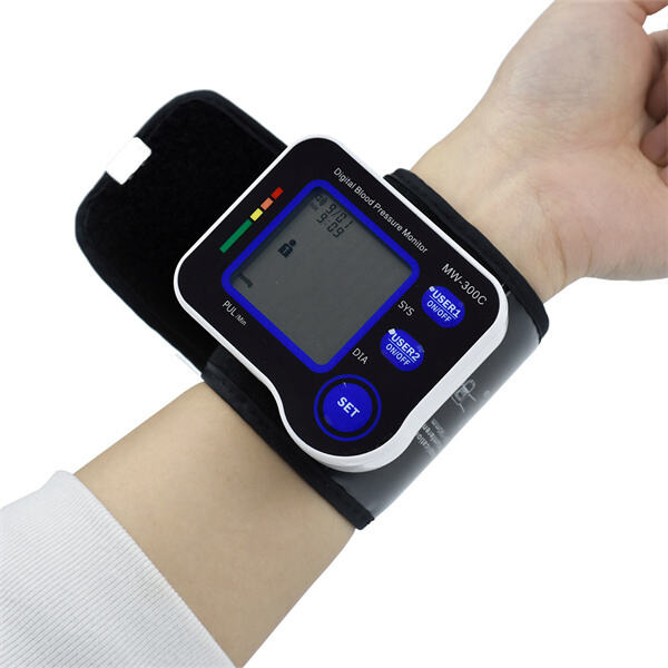 Tính di động và dễ sử dụng - Những lợi ích của máy đo huyết áp kỹ thuật số