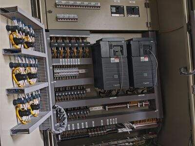 Mi teszi megbízhatóvá a kereskedelmi víztisztító rendszereket vállalkozások számára