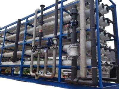 Hogyan kezeli a fordított ozmózis berendezés a magas sótartalmú vízforrásokat