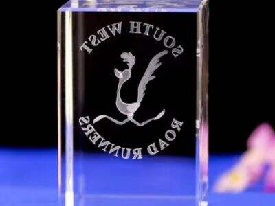 Handcrafted vs. Machine-Engraved Crystal: Pros and Cons