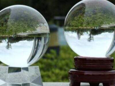 Comment les artistes utilisent la gravure sur cristal pour raconter une histoire