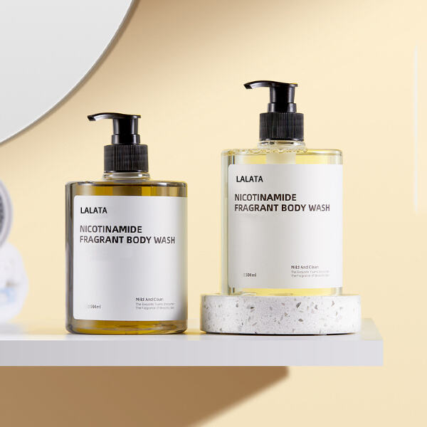 Ձեզ համար պարգևավորեք մեր բարակ և հարուստ լոգասենյակի ձեռքով՝ մետաքսե ու հարթ մաշկի համար