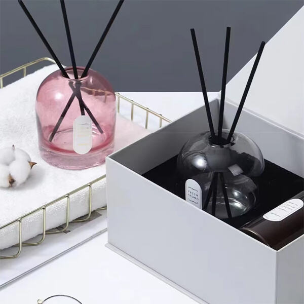 Enjoy the Benefits of Essential Oils with a Home Diffuser