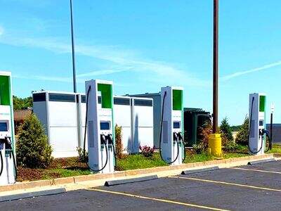 The Benefits of Installing Fast Charging Stations at Your Business