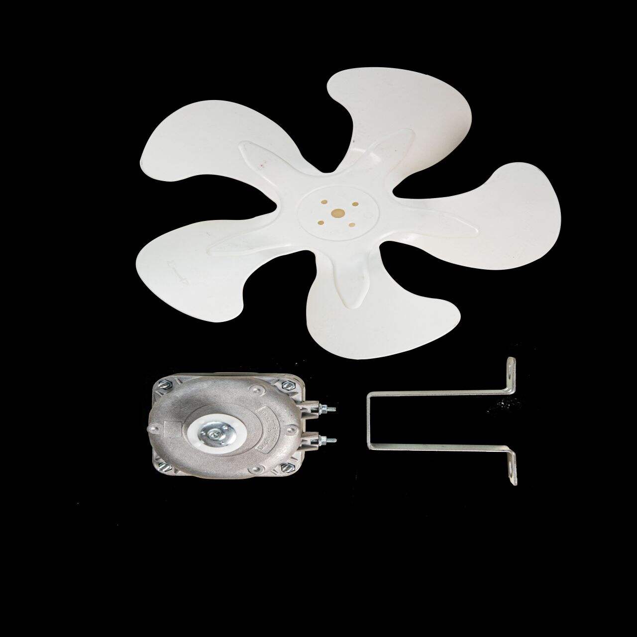 Hiểu rõ vai trò của quạt ngưng tụ trong việc duy trì độ tươi ngon của thực phẩm