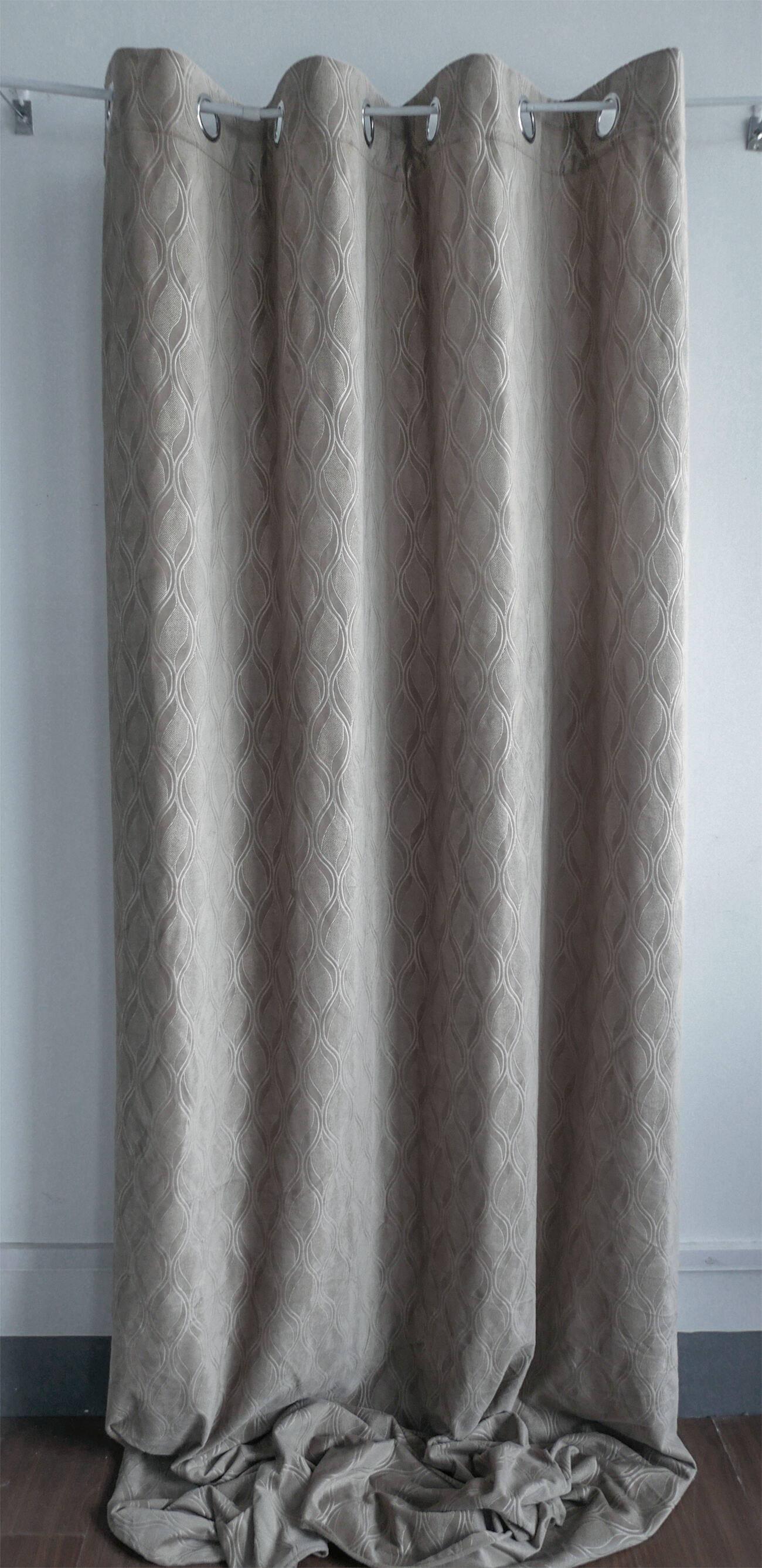 Ultrosonic Embossed velvet Eyelet curtains manufacture