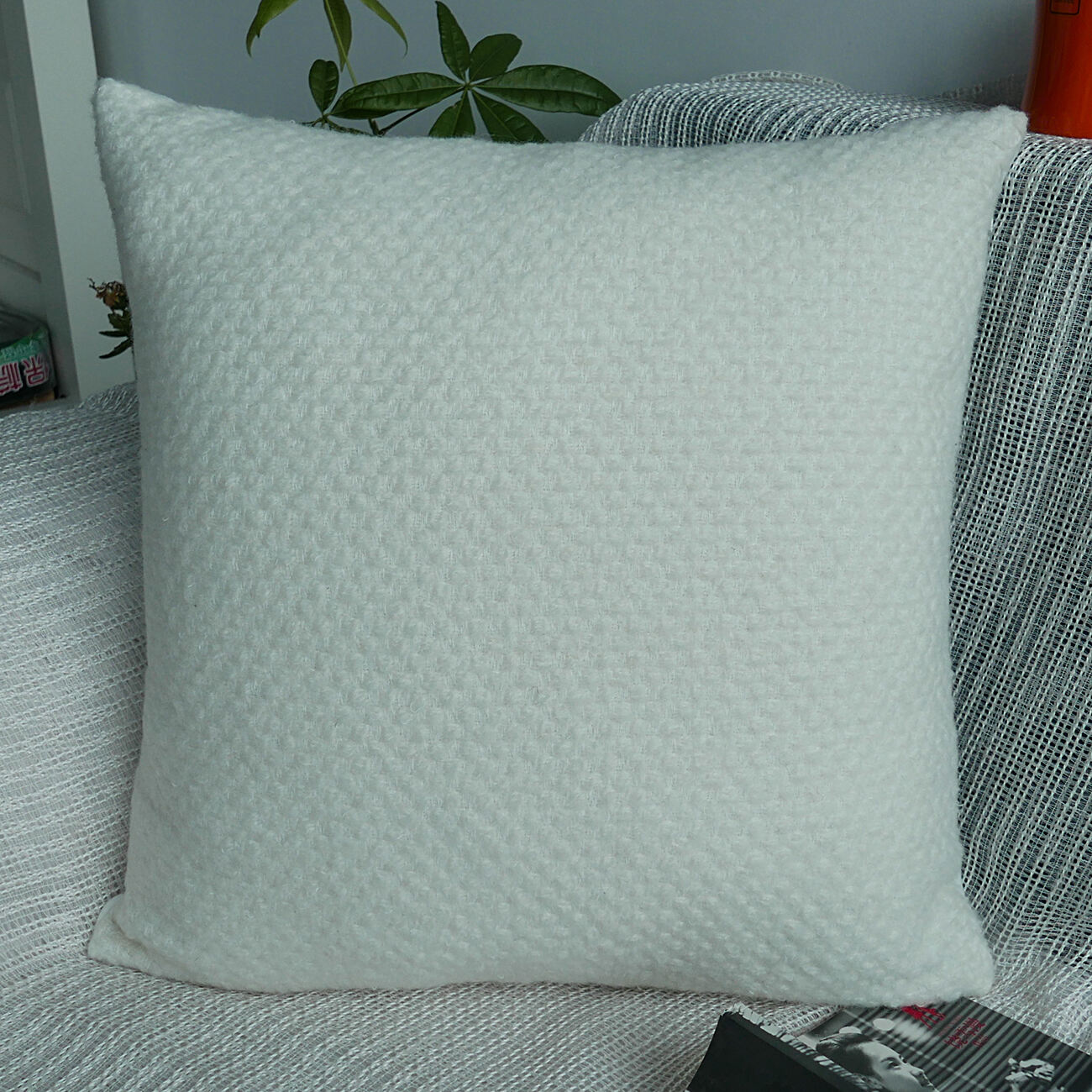 Popular Jacquard Decorative Pillow supplier