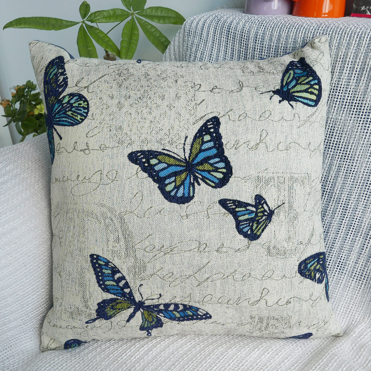 Jacquard decorative cushion cover details