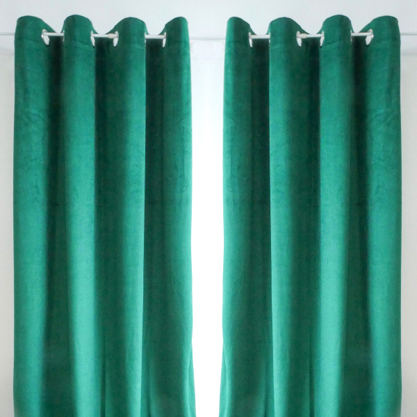 Using Velvet Curtains in Your Residence