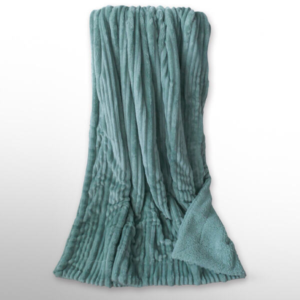 Innovation in Green Throw Blankets