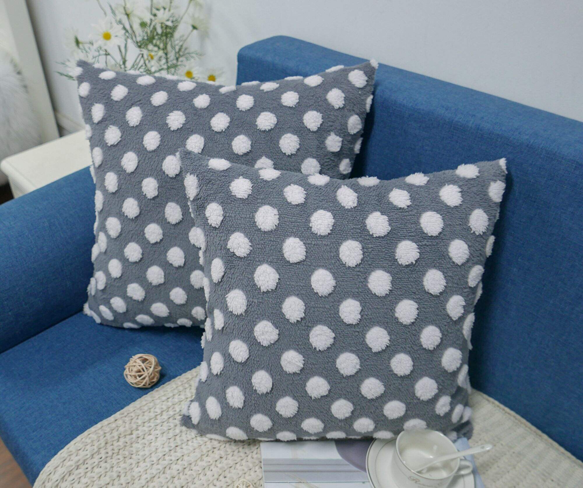 Plush cushion cover