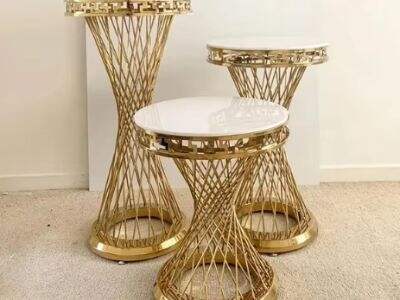 Wood vs Resin Wedding Chairs: Which Is Better for Outdoor Weddings?