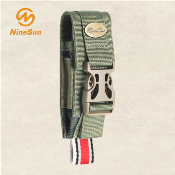 Upgrade your multitool's versatility with a sheath that includes extra pockets for accessories