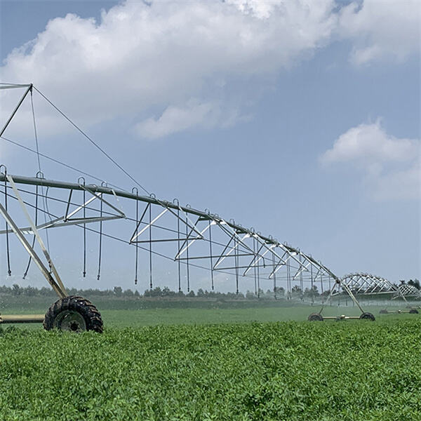 How Solar Powered Center Pivot Irrigation Systems Are Changing the Game