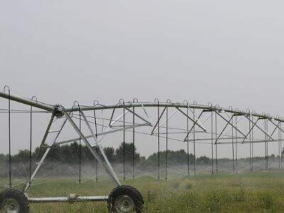 How Center Pivot Irrigation Improves Crop Yield