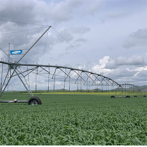 Maximize water efficiency with solar center pivot irrigation technology