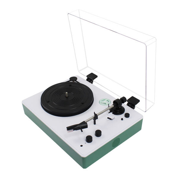 Immergiti nel suono ricco del vinile su un giradischi di ultima generazione