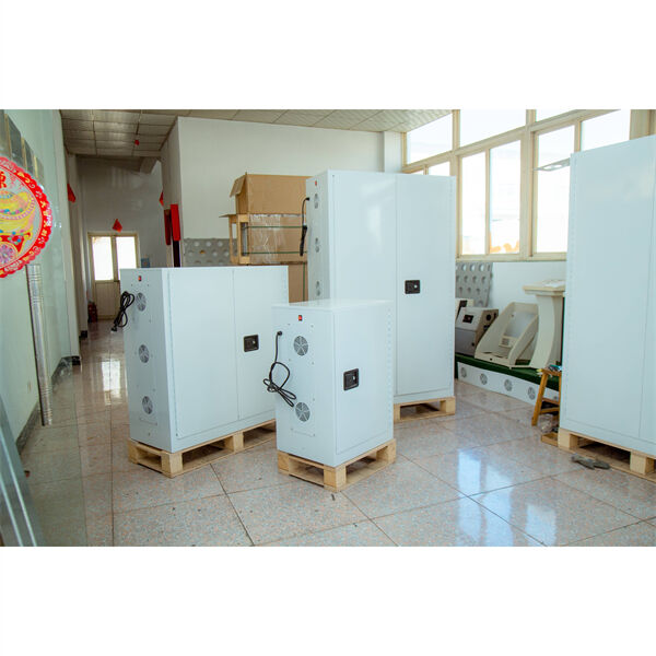 外部バッテリーキャビネット