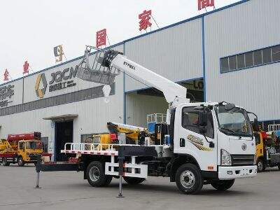 Truck Mounted vs Mobile Crane: Which One Fits Your Job?