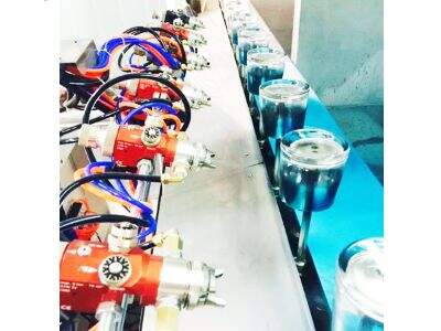 Miten saavutetaan yhtenäinen maalikalvon paksuus pystysuorilla pinnoilla automaattisella spray-maalauksella