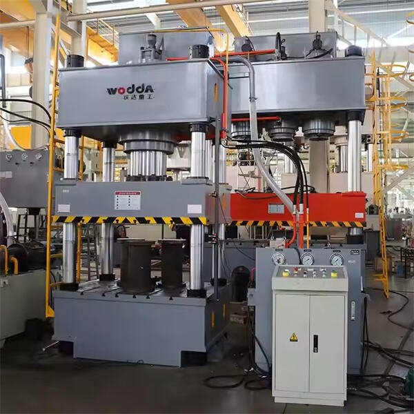 Warum eine 4-Säulen-Hydraulpresse eine intelligente Wahl für Ihr Unternehmen ist