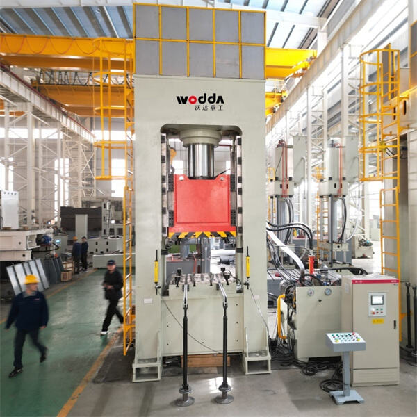 Die richtige hydraulische Presse für Ihre Branchenanforderungen auswählen
