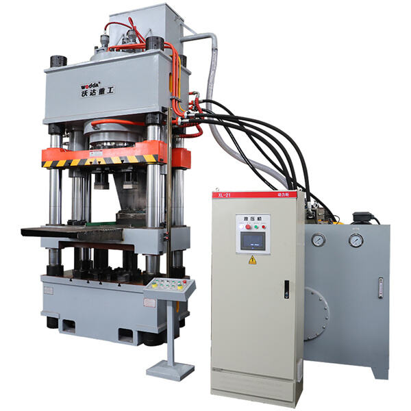 Exploring the hydraulic technology of a 500-ton press.